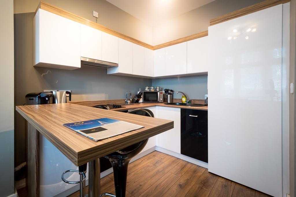 Aaron Wise Apartments Кардиф Стая снимка