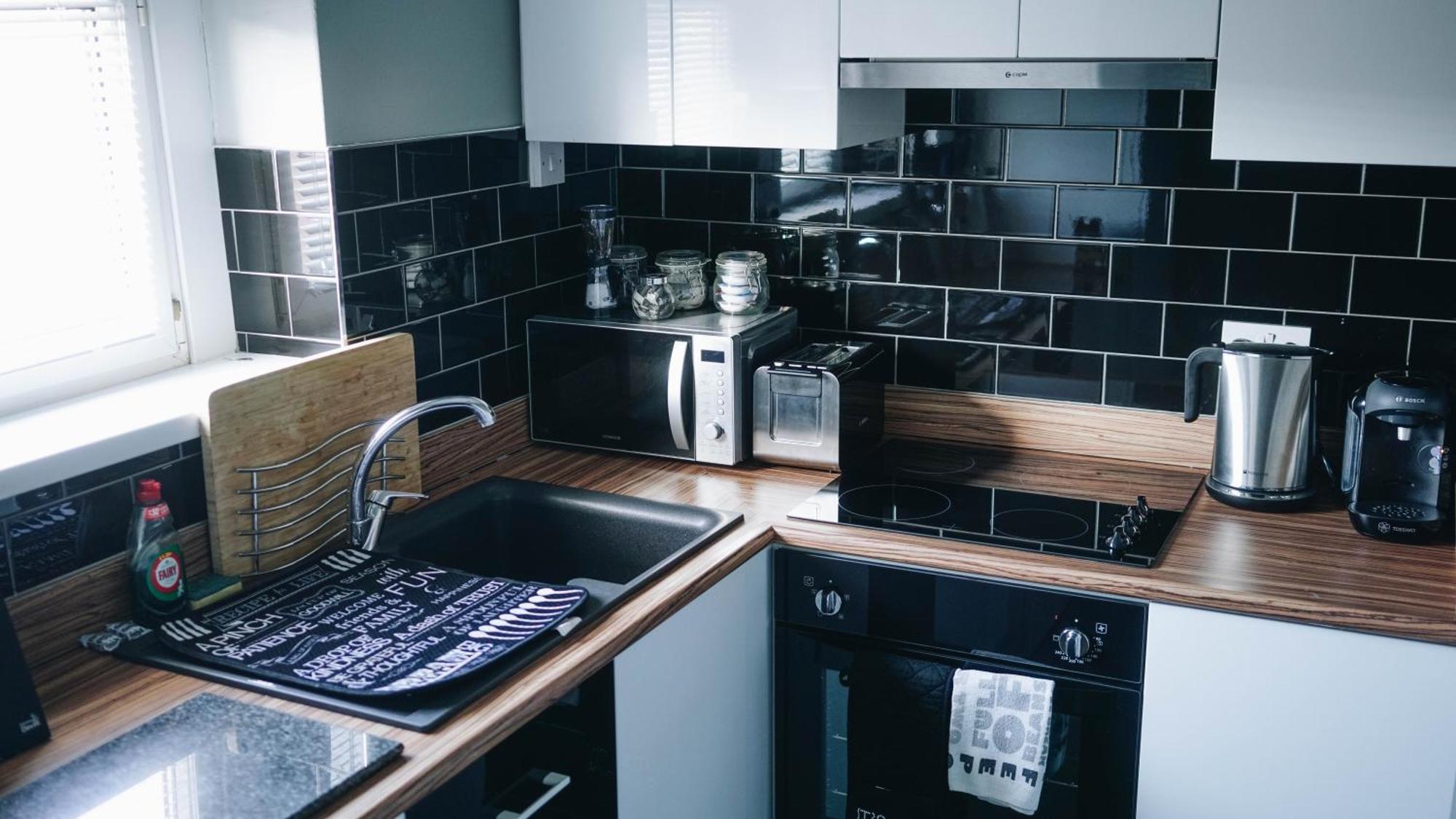 Aaron Wise Apartments Кардиф Екстериор снимка