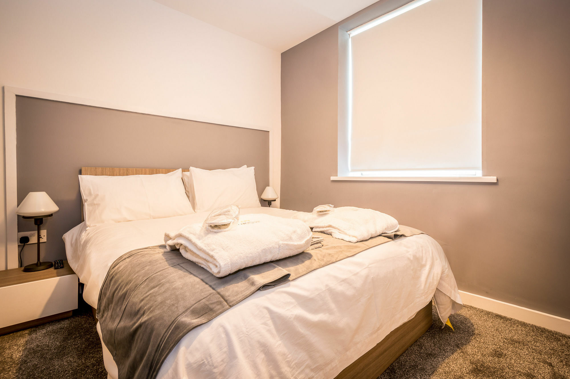 Aaron Wise Apartments Кардиф Екстериор снимка