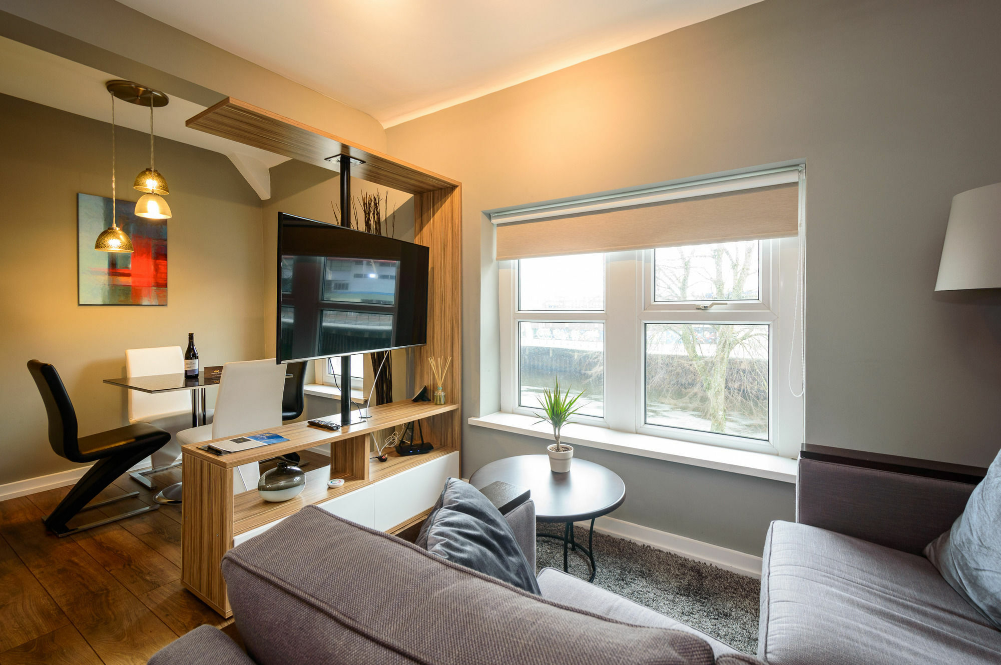 Aaron Wise Apartments Кардиф Екстериор снимка