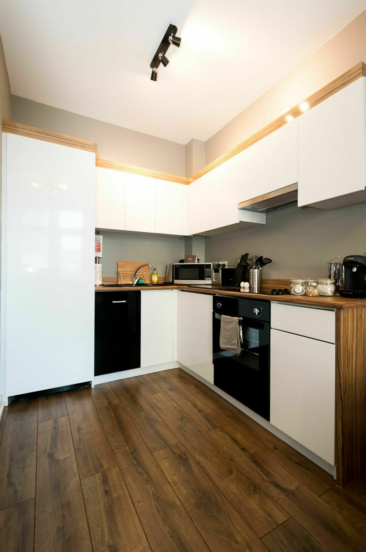 Aaron Wise Apartments Кардиф Екстериор снимка