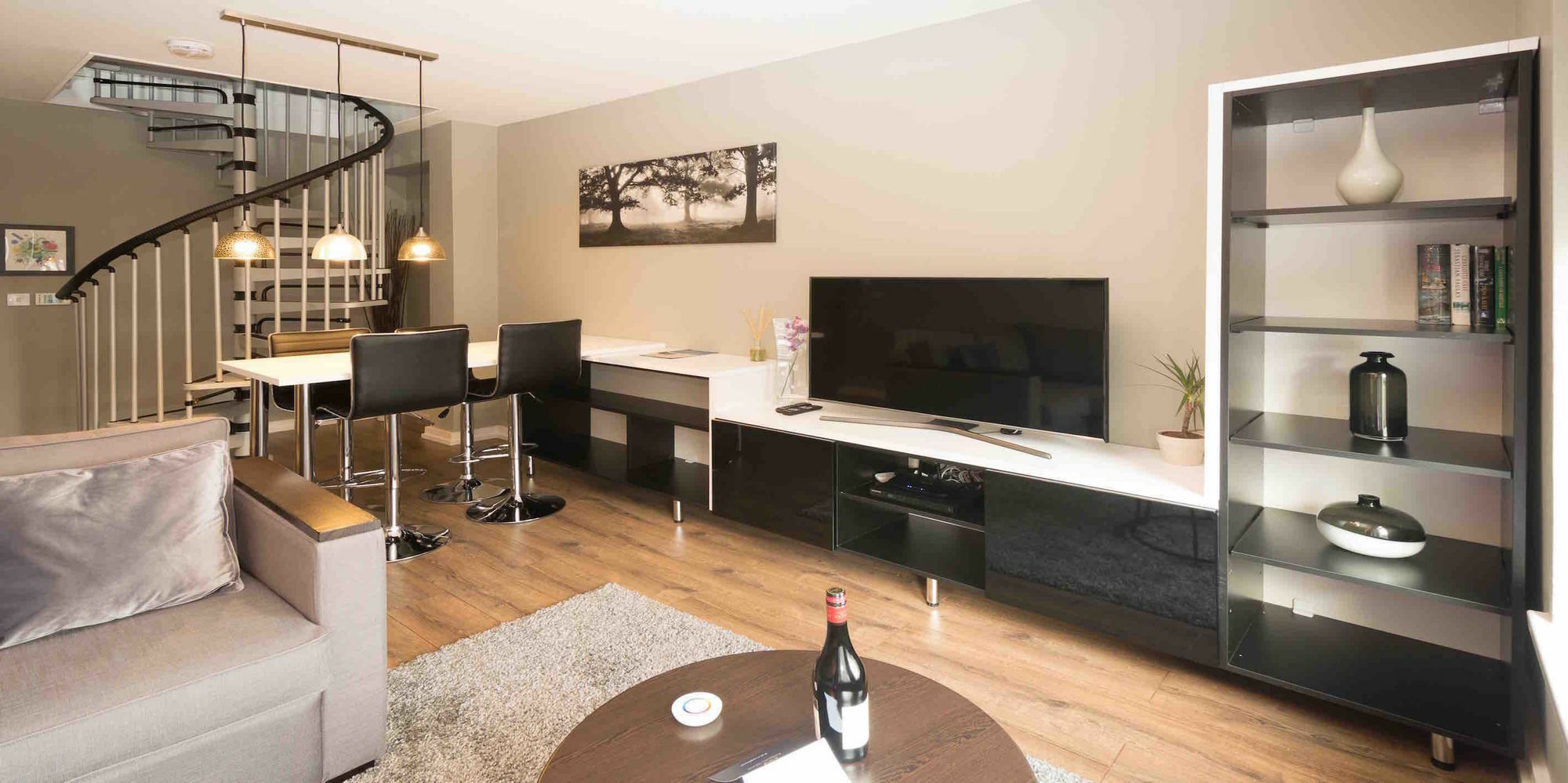 Aaron Wise Apartments Кардиф Екстериор снимка